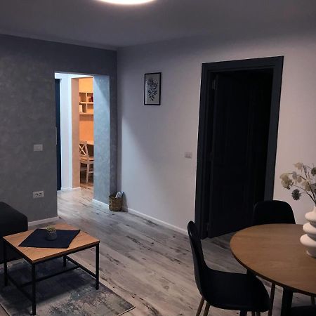 Homely Apartment Suceava Exterior foto
